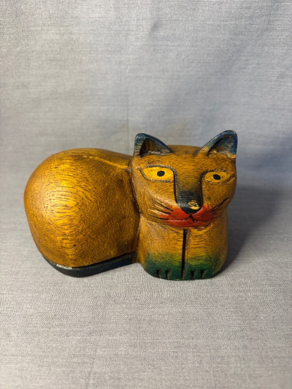 Vintage Rustic Handcrafted Wooden Folk Art Cat Carved Sitting Laying Figurine